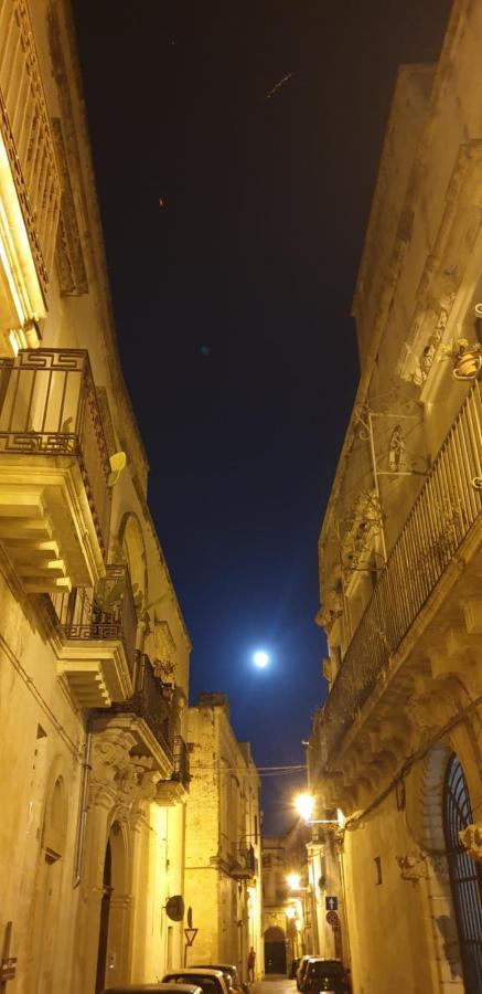Giulia'S House Villa กาลาตีนา ภายนอก รูปภาพ