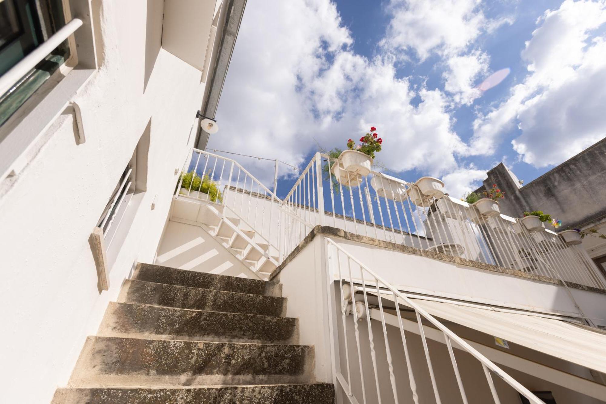 Giulia'S House Villa กาลาตีนา ภายนอก รูปภาพ
