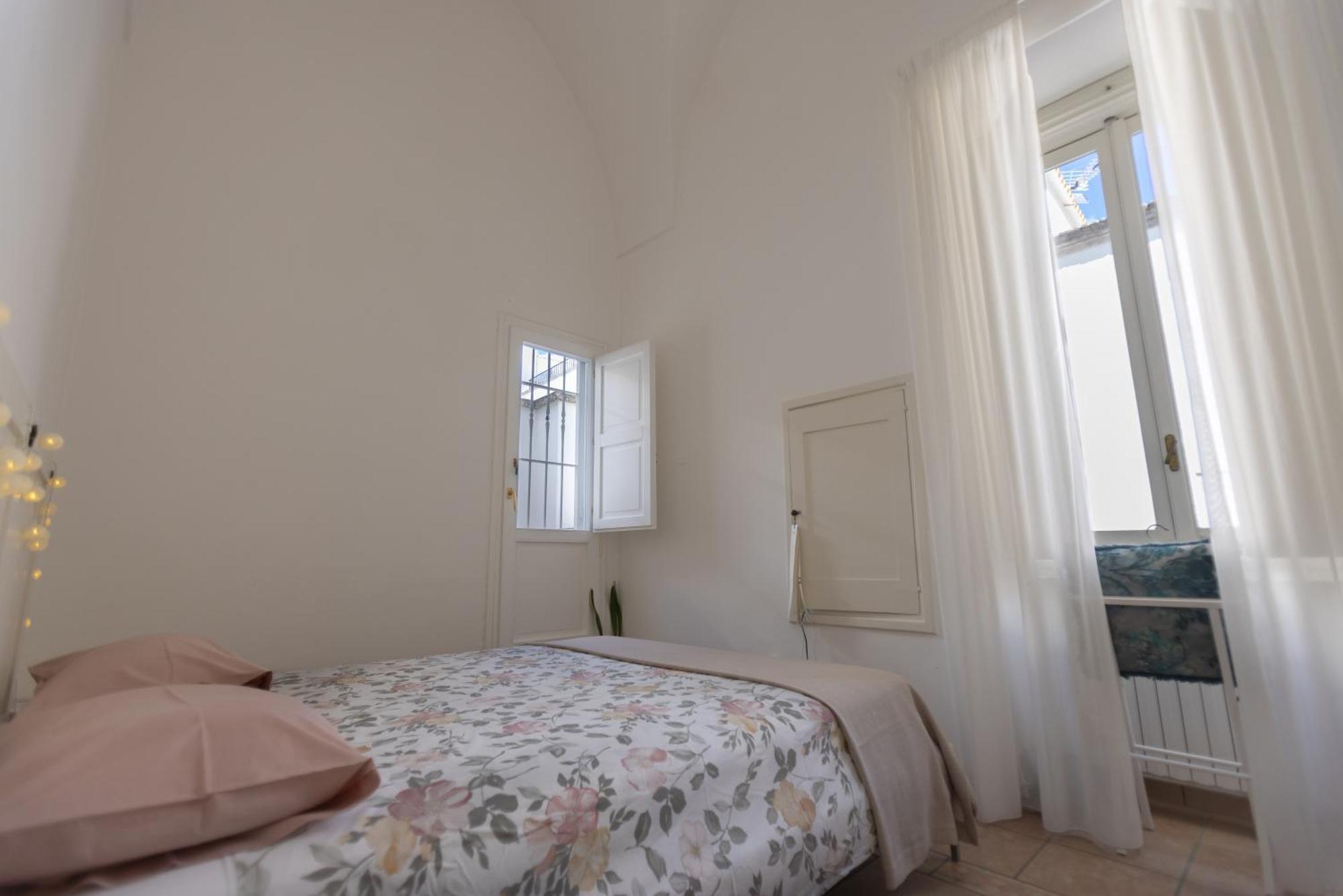 Giulia'S House Villa กาลาตีนา ภายนอก รูปภาพ